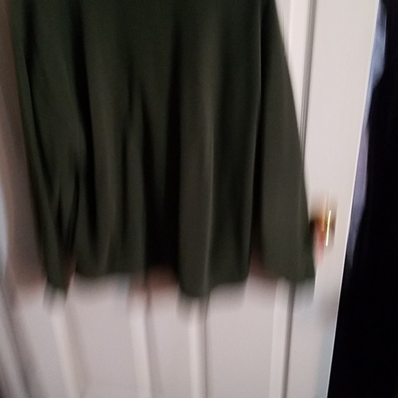 Fleece - Picture 3 of 3